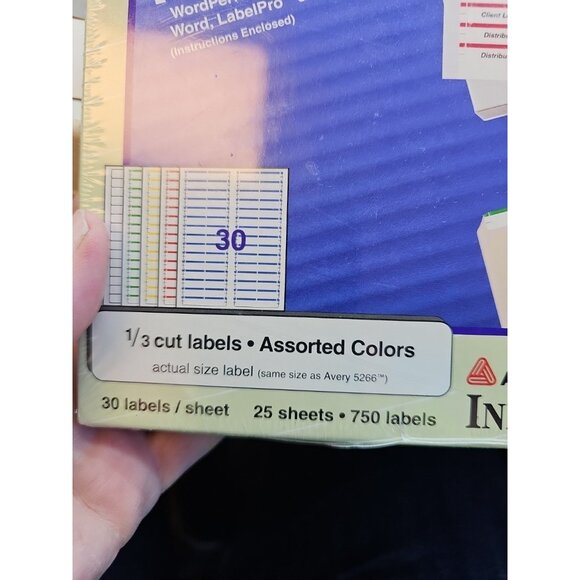 AVERY Ink Jet File Folder Labels 8166 Box of 25 Sheets 30 Labels/Sheet 750 Label - Picture 3 of 3